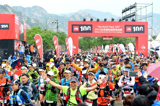 bsport体育赛事贯穿全年 2025达茂旗赛马“村超”火热开赛